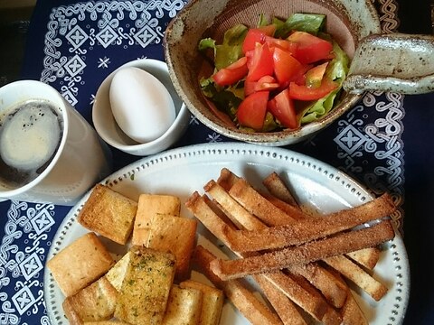 カレーとシナモンのラスクで♪モーニングセット